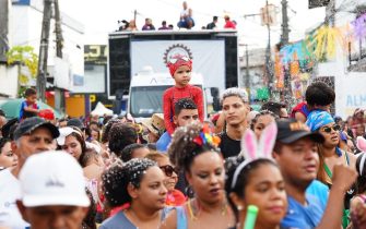 Bloco caramelo paratibe ruas