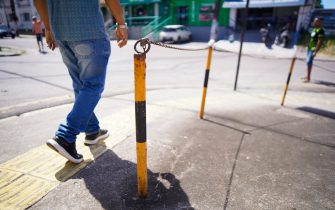 mobilidade - objetos atrapalham a passagem dos pedestres no centro de paulista -joao goncalves - 180620260009